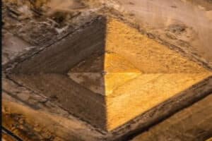 PYRAMIDES