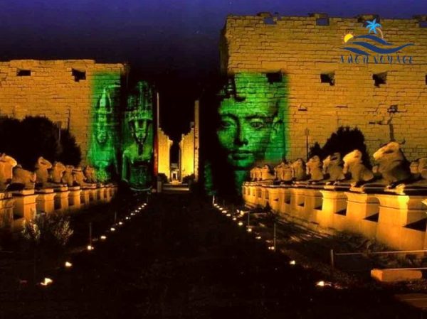 Excursion de Spectacle Son et Lumière au Temple de Karnak à Louxor 