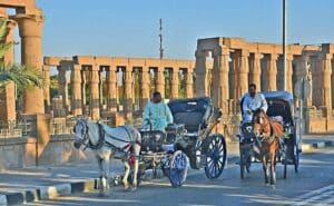 Ville Louxor en calèche